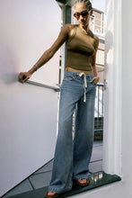 Load image into Gallery viewer, PISTOLA JADYN MID RISE DRAWSTRING PALAZZO JEAN - EXPANSE