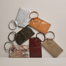 Load image into Gallery viewer, HOBO SABLE WRISTLET - NATURAL