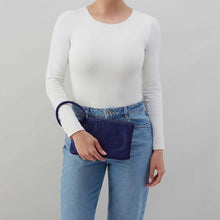 Load image into Gallery viewer, HOBO SABLE WRISTLET - WINTER VIOLET