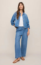 Load image into Gallery viewer, Z SUPPLY ERIN DENIM JACKET - DREAMSTATE