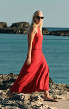 Load image into Gallery viewer, Z SUPPLY MERYL MIDI SKIRT - CHILI PEPPER