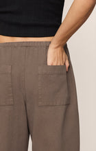 Load image into Gallery viewer, Z SUPPLY KIT TWILL CARPENTER PANT - PEBBLE COAST