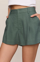 Load image into Gallery viewer, Z SUPPLY VANTAGE LINEN SHORT - EVERGLADE