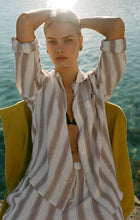 Load image into Gallery viewer, Z SUPPLY PERFECT STRIPED LINEN BUTTON UP - LIGHT TOFFEE