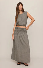 Load image into Gallery viewer, Z SUPPLY MERIT CROPPED GINGHAM LINEN TOP - BLACK