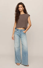Load image into Gallery viewer, Z SUPPLY FLEX CROPPED MUSCLE TEE - PEBBLE COAST