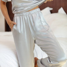 Load image into Gallery viewer, PJ HARLOW BRANDY SATIN JOGGER - DARK SILVER
