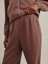 Load image into Gallery viewer, VARLEY ELI JOGGER 29" - COFFEE QUARTZ
