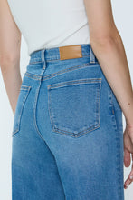 Load image into Gallery viewer, PISTOLA LANA CROP HIGH RISE ULTRA WIDE LEG - WILD HEART
