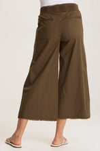 Load image into Gallery viewer, XCVI SEAVER POPLIN WIDE LEG CROP PANT - WESTGATE
