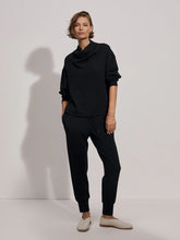 Load image into Gallery viewer, VARLEY BETSY SWEAT - BLACK
