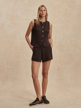 Load image into Gallery viewer, VARLEY ATRIUM HIGH-RISE SHORT 4.5" - COFFEE BEAN
