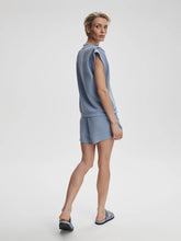 Load image into Gallery viewer, VARLEY OTIS SLEEVELESS SWEAT - RAIN BLUE
