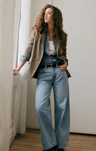 Load image into Gallery viewer, Z SUPPLY THE SHOW OFF DENIM HIGH-RISE BOWED - INDIGO BLOOM
