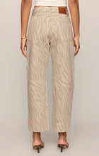 Load image into Gallery viewer, Z SUPPLY THE OFF DUTY DENIM BOWED ANKLE - ZEBRA SOAPSTONE
