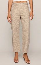 Load image into Gallery viewer, Z SUPPLY THE OFF DUTY DENIM BOWED ANKLE - ZEBRA SOAPSTONE
