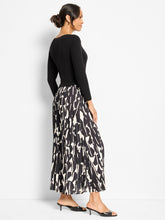 Load image into Gallery viewer, NIC+ZOE ONYX PRINT KYRIE DRESS - BLACK MULTI
