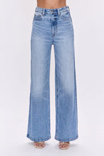 Load image into Gallery viewer, PISTOLA LANA HIGH RISE ULTRA WIDE LEG JEAN - BREAK
