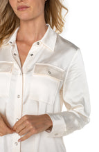 Load image into Gallery viewer, LIVERPOOL LONGLINE SHACKET - SWEET CREAM

