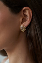 Load image into Gallery viewer, LILI CLASPE SMALL ARLO EARRINGS - GOLD
