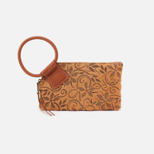 Load image into Gallery viewer, HOBO SABLE WRISTLET - HARVEST WHEAT HAIR-ON
