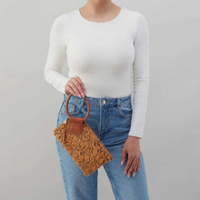 Load image into Gallery viewer, HOBO SABLE WRISTLET - HARVEST WHEAT HAIR-ON
