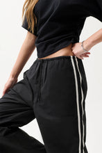 Load image into Gallery viewer, PISTOLA BODIE SPORT PANT - BLACK
