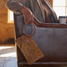 Load image into Gallery viewer, HOBO SABLE WRISTLET - HARVEST WHEAT HAIR-ON
