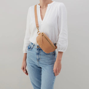 HOBO FERN BELT BAG - SANDSTORM