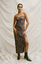 Load image into Gallery viewer, Z SUPPLY CIELO LEOPARD MIDI DRESS - DESERT TAN

