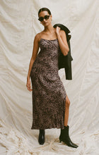 Load image into Gallery viewer, Z SUPPLY CIELO LEOPARD MIDI DRESS - DESERT TAN
