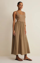 Load image into Gallery viewer, Z SUPPLY KENSIE MAXI DRESS - TARO
