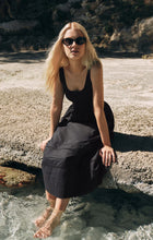Load image into Gallery viewer, Z SUPPLY JOHANNA SLEEVELESS MIDI DRESS - BLACK

