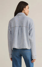 Load image into Gallery viewer, Z SUPPLY ALL DAY CROPPED KNIT DENIM JACKET - WASHED INDIGO
