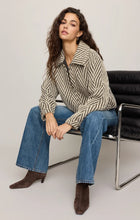 Load image into Gallery viewer, Z SUPPLY DUNAWAY BUBBLE JACKET - DARK CHOCOLATE
