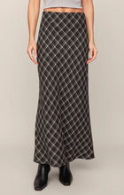 Load image into Gallery viewer, Z SUPPLY EUROPA PLAID MAXI SKIRT - ASH BLACK
