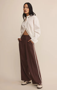 Z SUPPLY SAUNDER TRACK PANT - SANDALWOOD