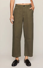 Load image into Gallery viewer, Z SUPPLY COLMAN BOWED UTILITY PANT - GOLDEN OLIVE
