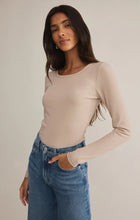 Load image into Gallery viewer, Z SUPPLY INFINITY FITTED LONG SLEEVE TEE - PARCHMENT
