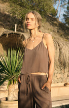 Load image into Gallery viewer, Z SUPPLY SABEL CROPPED LINEN TANK - TIKI
