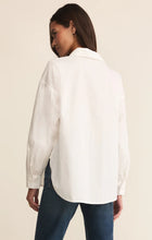 Load image into Gallery viewer, Z SUPPLY ELEVATED POPLIN BUTTON UP - WHITE
