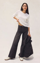 Load image into Gallery viewer, Z SUPPLY ARLET MINI THERMAL TOP - WHITE
