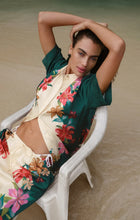 Load image into Gallery viewer, Z SUPPLY LANI FLORAL BUTTON UP - MULTI
