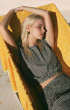 Load image into Gallery viewer, Z SUPPLY MERIT CROPPED GINGHAM LINEN TOP - BLACK
