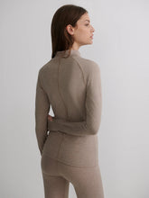 Load image into Gallery viewer, VARLEY ALWAYS WARM BASELAYER TOP - TAUPE MARL
