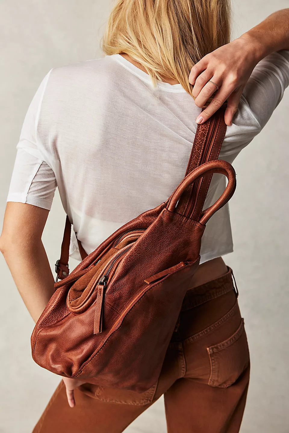 FREE PEOPLE WE THE FREE SOHO CONVERTIBLE SLING - DISTRESSED BROWN