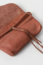 Load image into Gallery viewer, FREE PEOPLE WE THE FREE RIDER CROSSBODY BAG - AGED TAN
