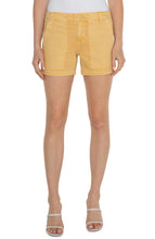 Load image into Gallery viewer, LIVERPOOL UTILITY SHORT WITH FLAP POCKETS - FLAXEN GOLD
